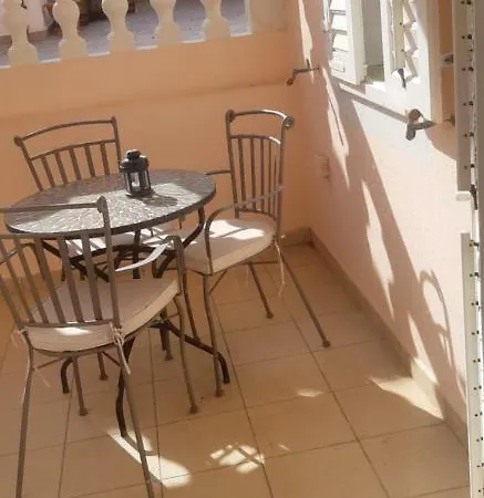 Deis Casa de hóspedes